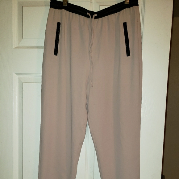 Jeans - Picture 1 of 3